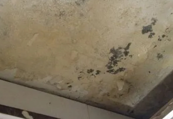 满城县阳台漏水维修公司分享下满城县卫生间渗水维修需要注意哪些问题。